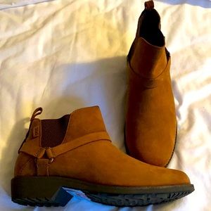 Teva brand Chelsea Style Short Boots Size 8.5 NWT